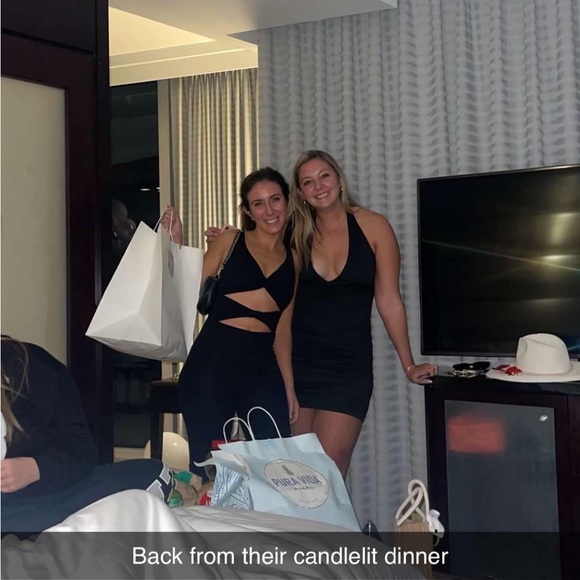 White fox in the spotlight black jumpsuit - Picture 2 of 2